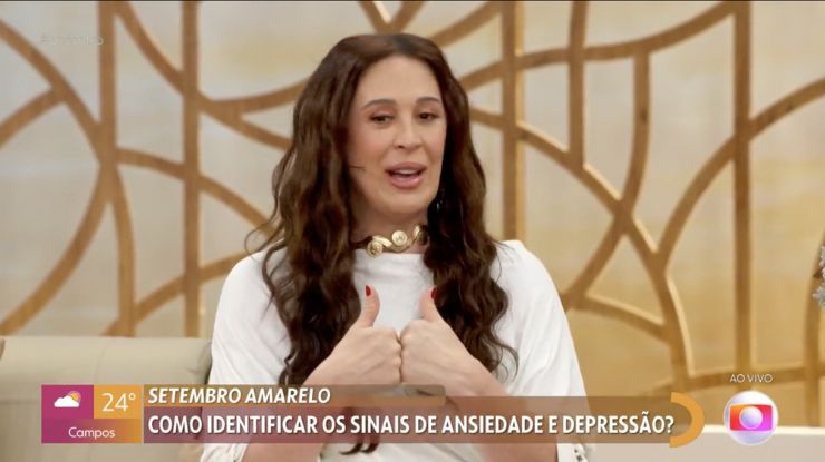 No programa Encontro, Claudia Raia conta que faz terapia desde os 15 anos