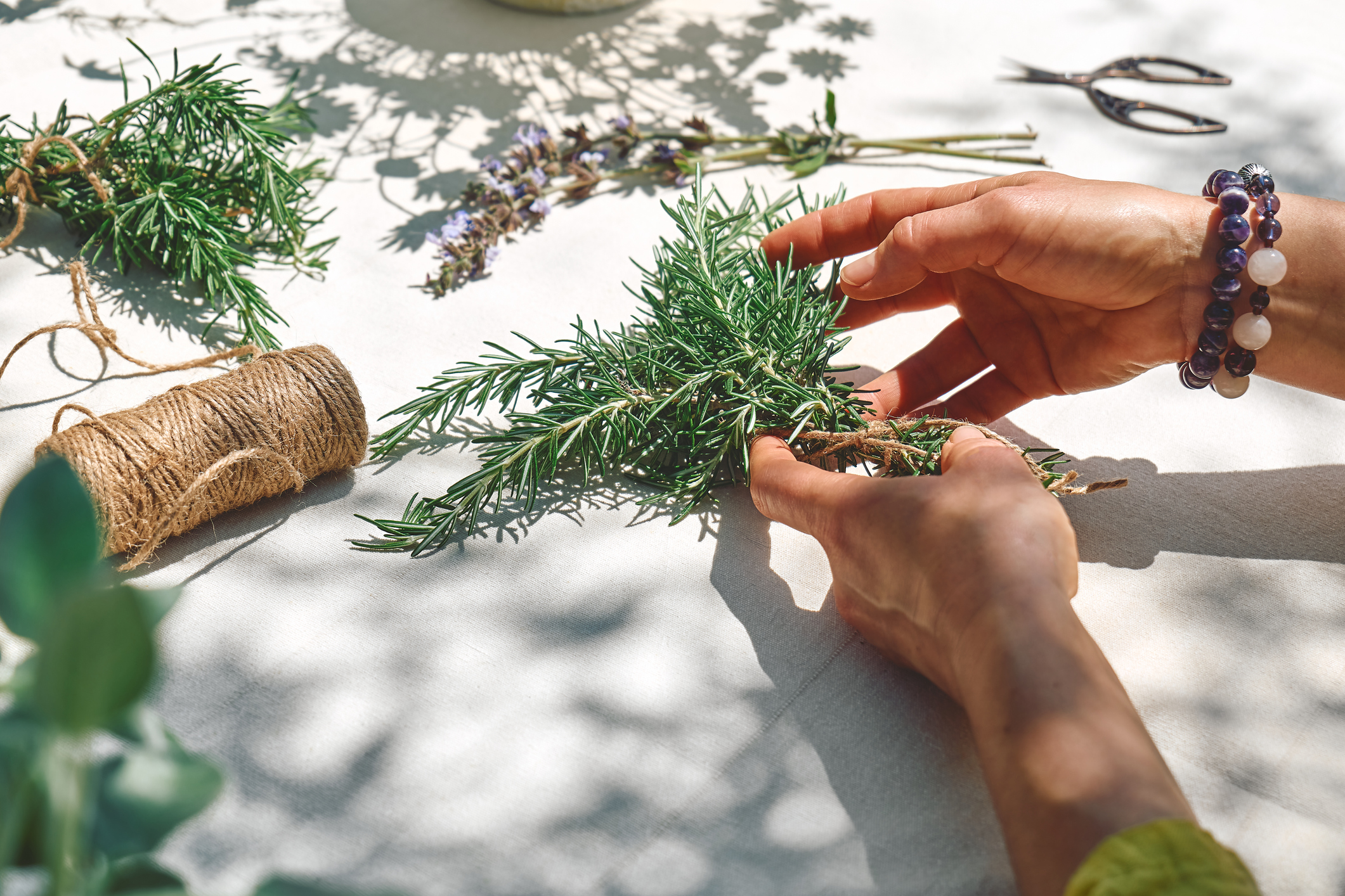 6 Ways to Use Rosemary for Hair Growth