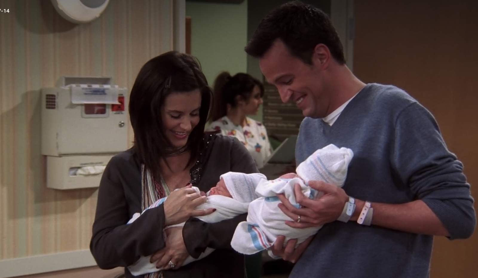 Courtney Cox Reveals Experience Filming “Friends” Birth Scenes Amidst 7 Miscarriages