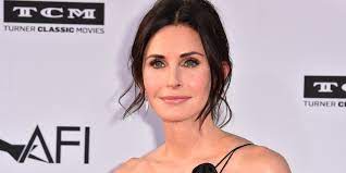 Courtney Cox Reveals Experience Filming “Friends” Birth Scenes Amidst 7 Miscarriages