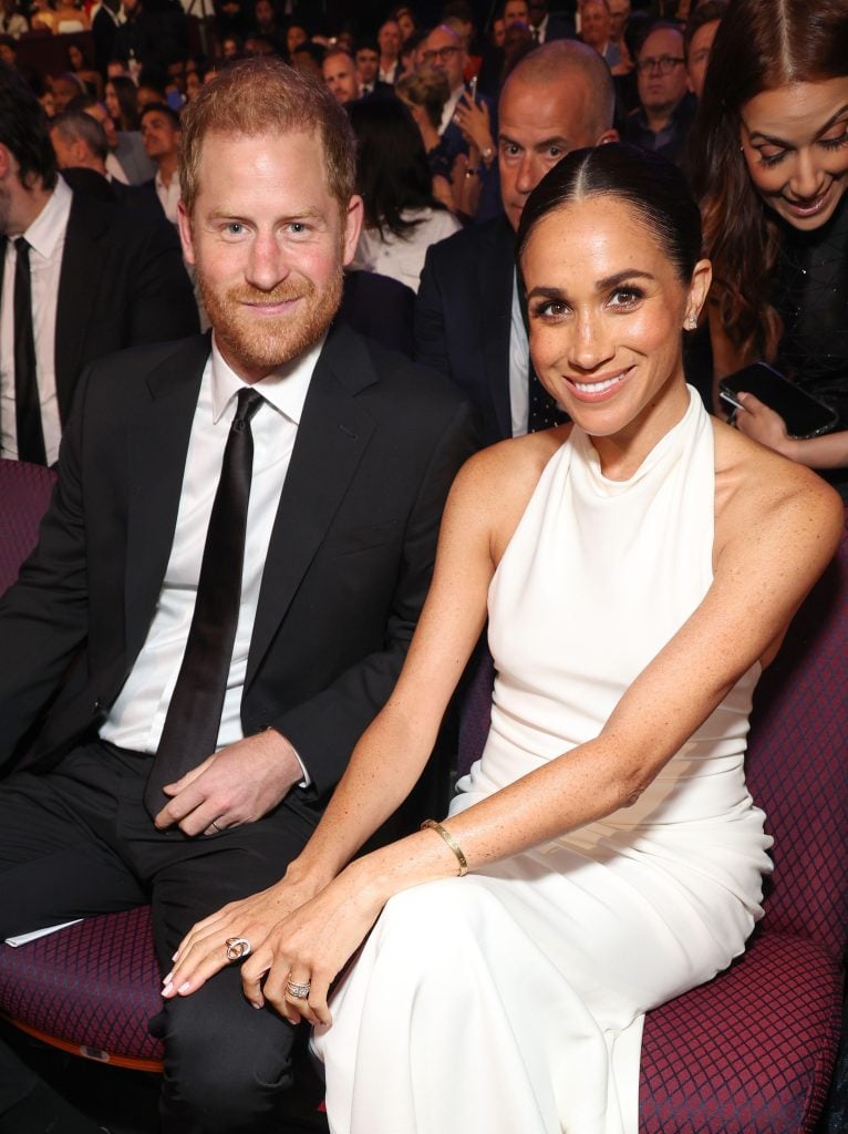 10 Meghan Markle Revenge Dresses That Made a Statement Without Saying a Word